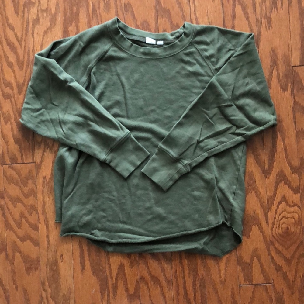 Womens medium olive green sweater